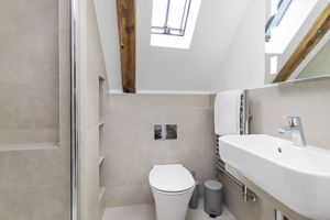 Shower room- click for photo gallery